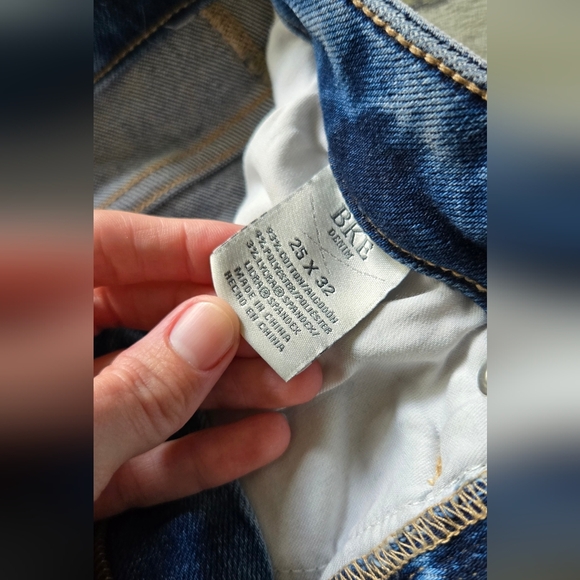 BKE Andi Flare Jeans in Dark Blue Denim - Picture 5 of 10